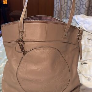 Chic Tan Tote Bag